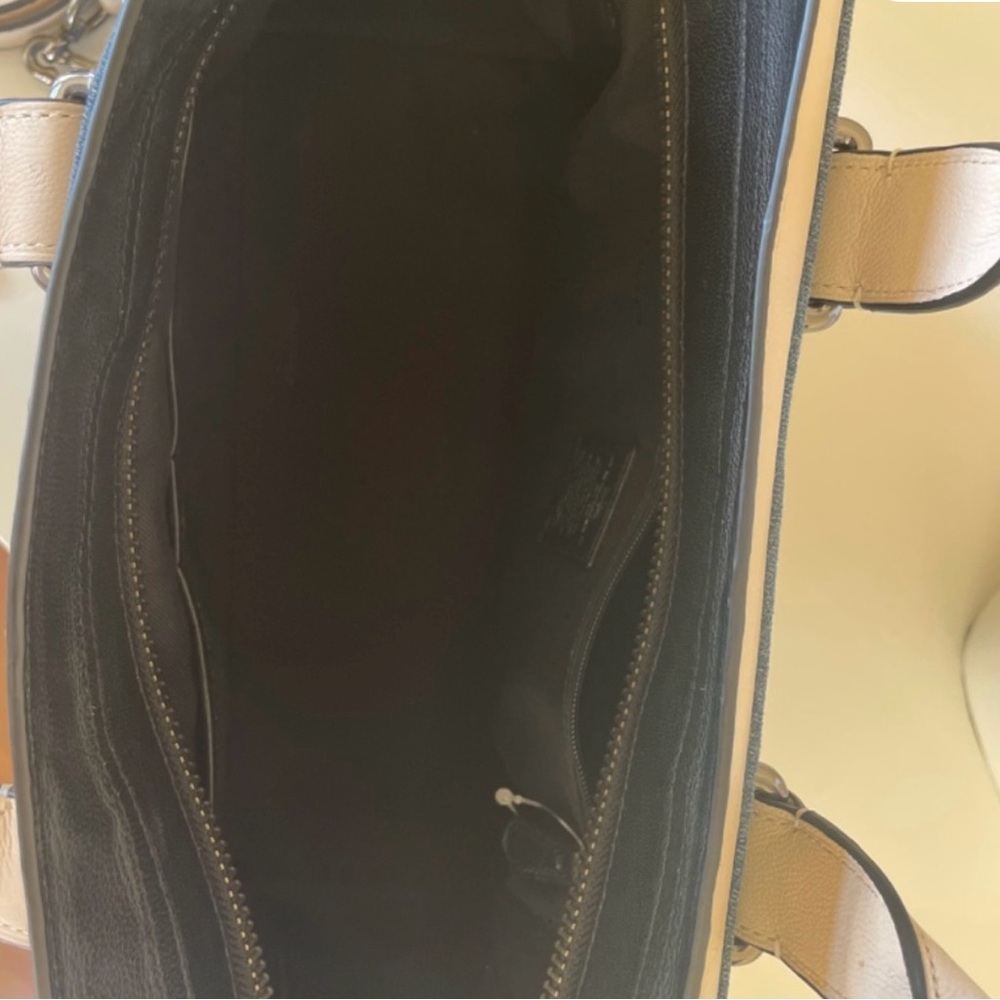 Coach swagger soft denim and navy bag. - Picture 6 of 12